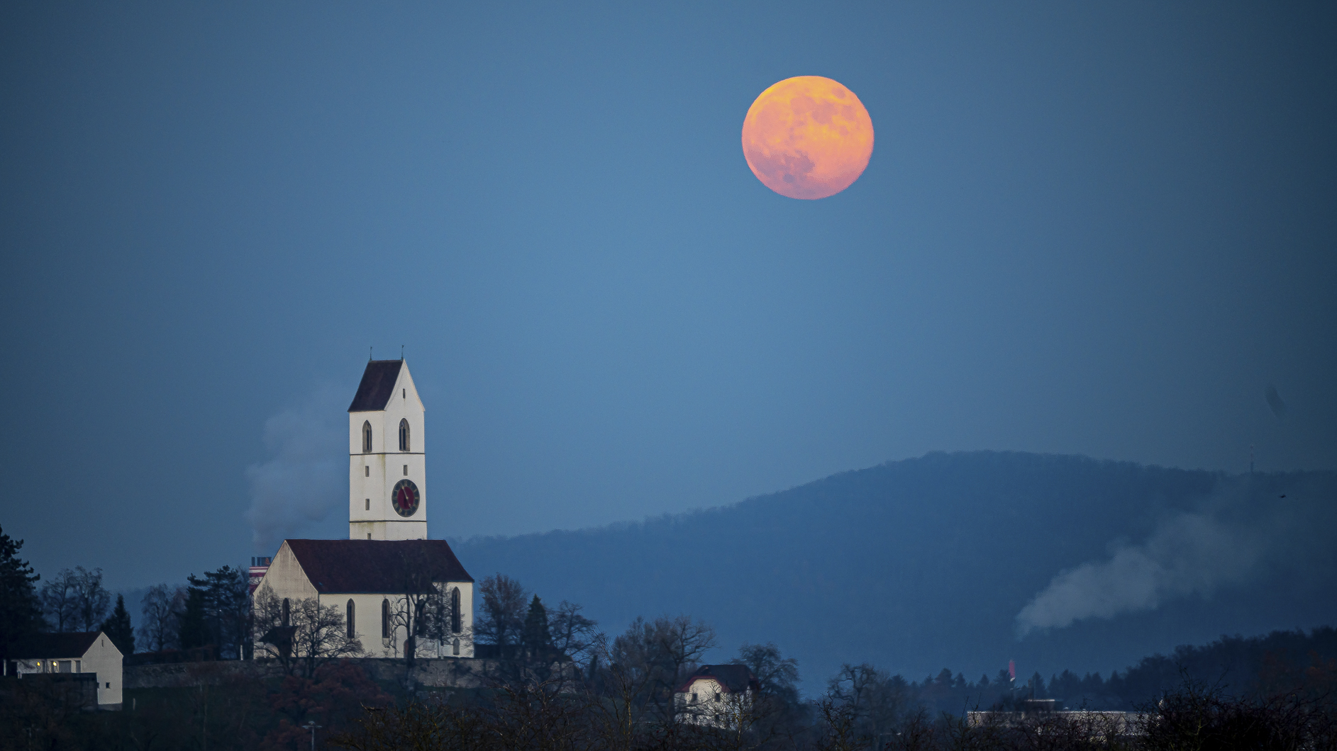 Kirche Suhr