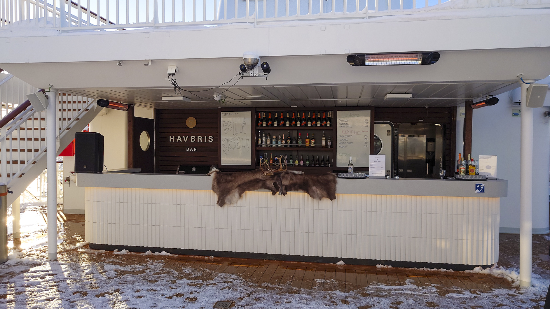 Aussenbar auf Deck 8